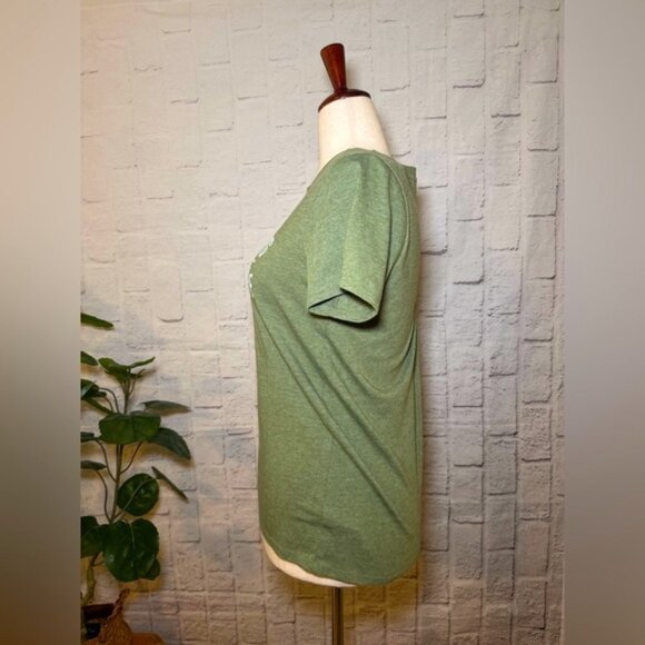 Lucky Brand Green Crew Neck Tee with Graphic Design, in Women’s Size Medium - Picture 5 of 9